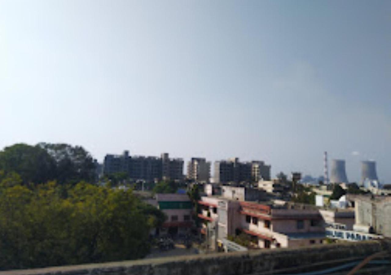 Hotel Blue Paradise Chandrapur エクステリア 写真