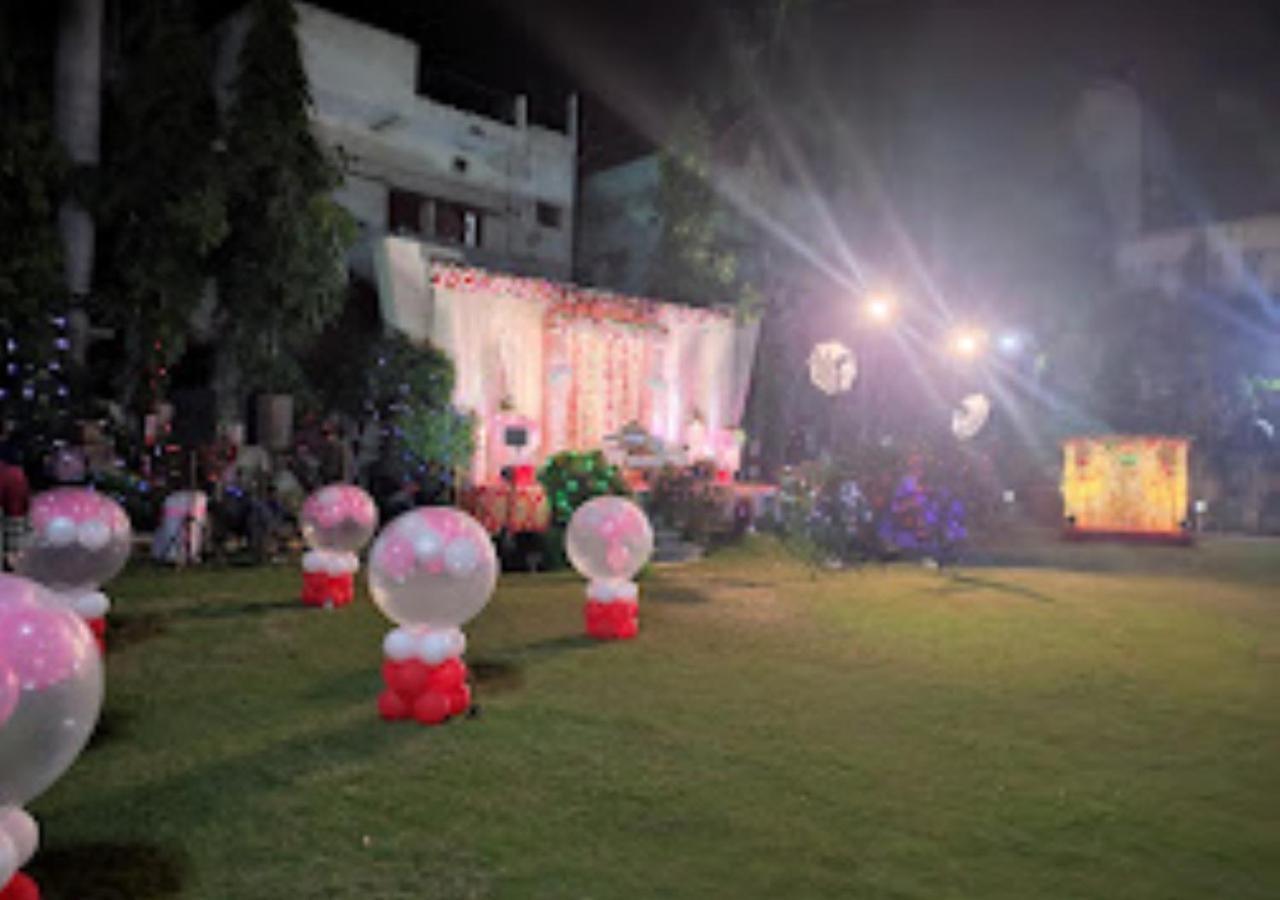 Hotel Blue Paradise Chandrapur エクステリア 写真