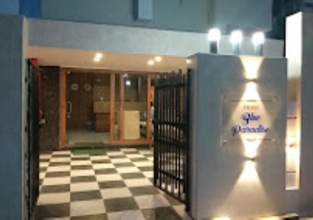 Hotel Blue Paradise Chandrapur エクステリア 写真